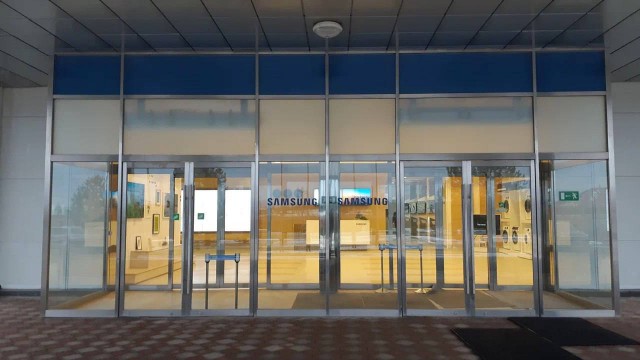 Samsung приступил к активному набору сотрудников для своих заводов и складов в России