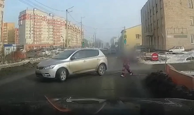 Отец года из Кирова так торопился, что забыл ребёнка