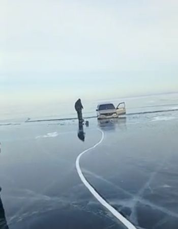 Тем временем на льду Байкала