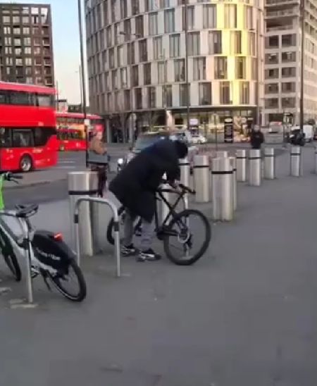 Тем временем в Лондоне⁠⁠