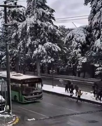 Жёсткое рубилово шофёром автобуса