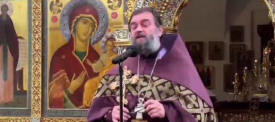 Развратили детей, и пихаете им первый кусок