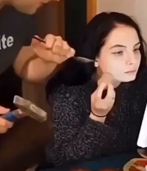 Искусство гримирования с помощью косметических средств⁠⁠
