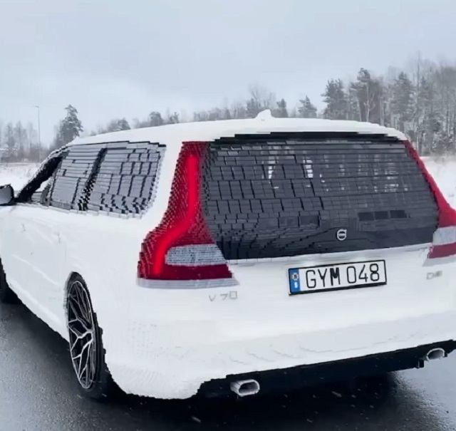 Лего-мастера построили полноценный автомобиль