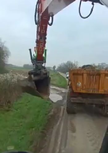 Делаем аккуратную траншею