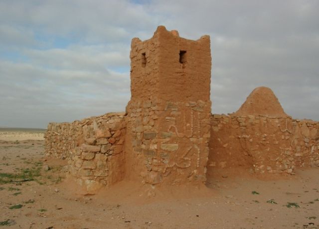 Заброшенная марокканская воинская часть в Западной Сахаре