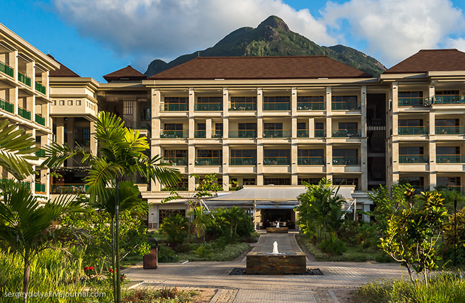 Отдых в отеле Savoy Resort and Spa на Сейшелах