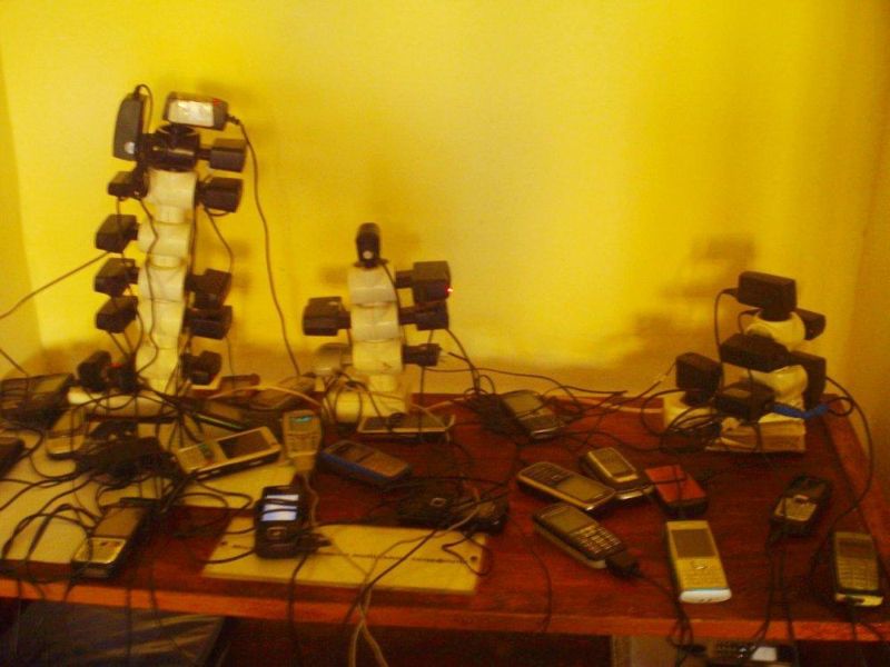 Армейские способы зарядить телефоны всей роте