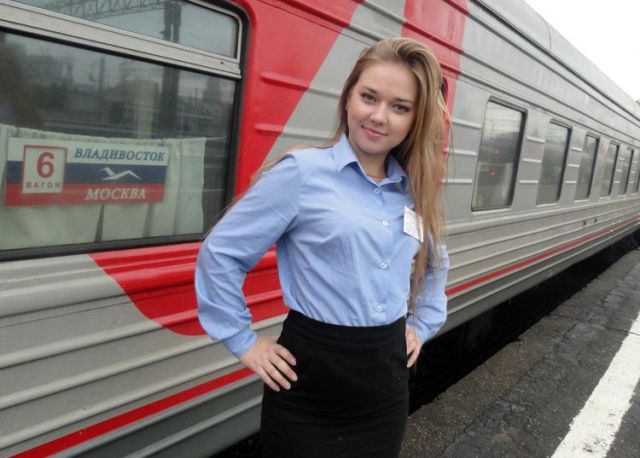 Сотрудницы железной дороги