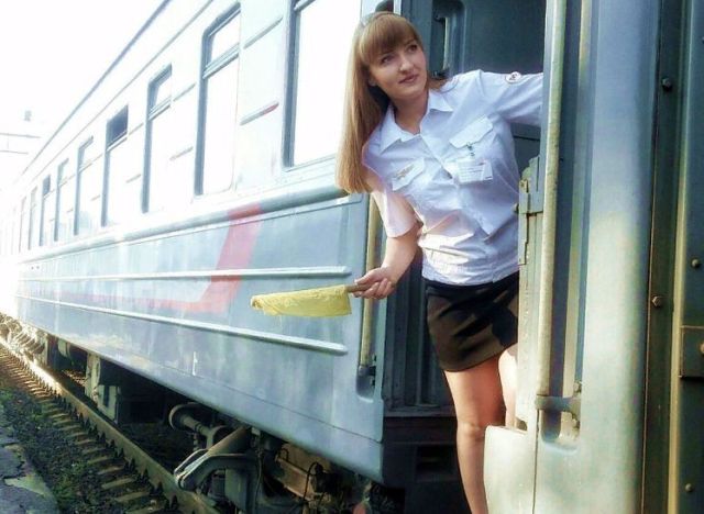 Сотрудницы железной дороги