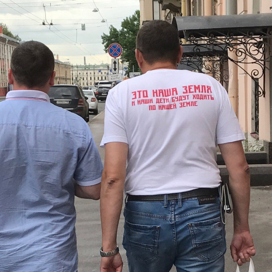 Модные персонажи на питерских улицах