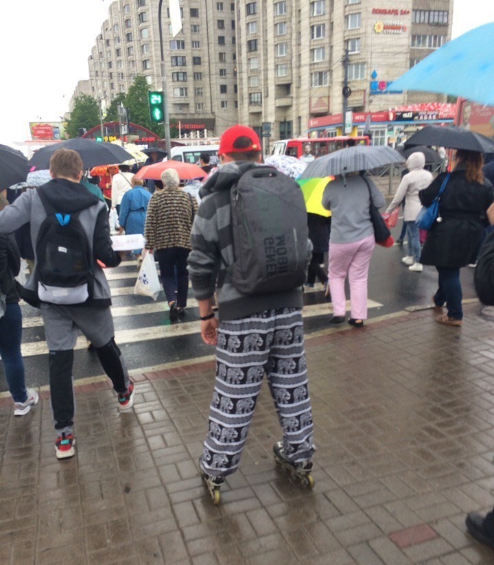 Модные персонажи на питерских улицах