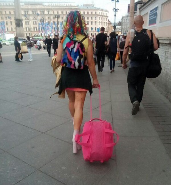 Модные персонажи на питерских улицах