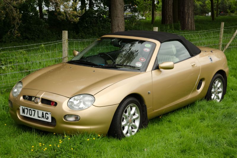 Кому Bugatti Veyron за жалкую штуку баксов?