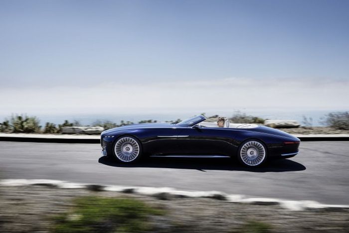 Daimler представил концептуальный кабриолет Vision Mercedes-Maybach 6