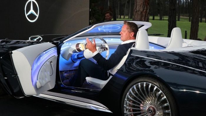 Daimler представил концептуальный кабриолет Vision Mercedes-Maybach 6