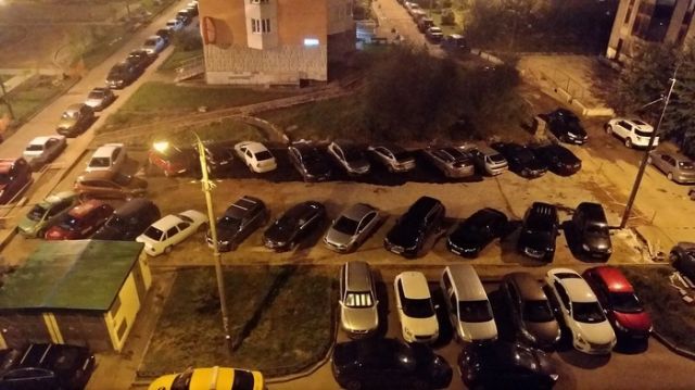 Как строители с крепкими нервами делали парковочную площадку для водятлов