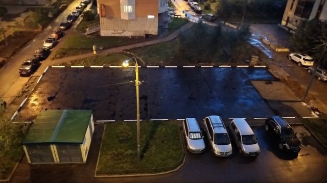Как строители с крепкими нервами делали парковочную площадку для водятлов