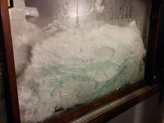 Штат New York завалило снегом