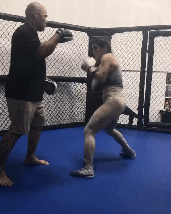 Суд обвиняет бойца MMA Арнольда Бердона в покушении на убийство супруги - бойца UFC Рэйчел Остович