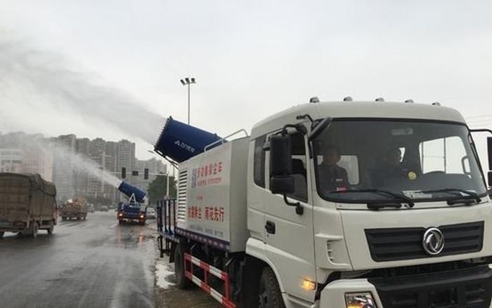 Для очищения воздуха власти Китая стали использовать туманные пушки