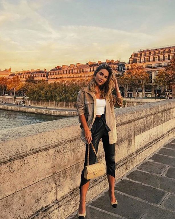 Звезда Instagram спалилась, когда "съездила" в Париж с помощью Photoshop