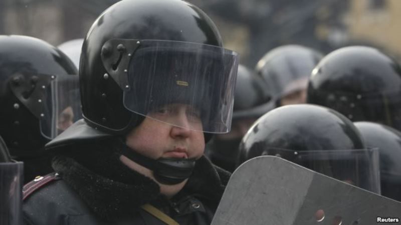 Украинский боец Беркута (2 фото)