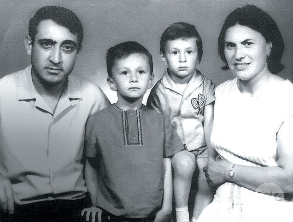 Самые преданные и любящие поклонники звезд Самые преданные и любящие поклонники звезд