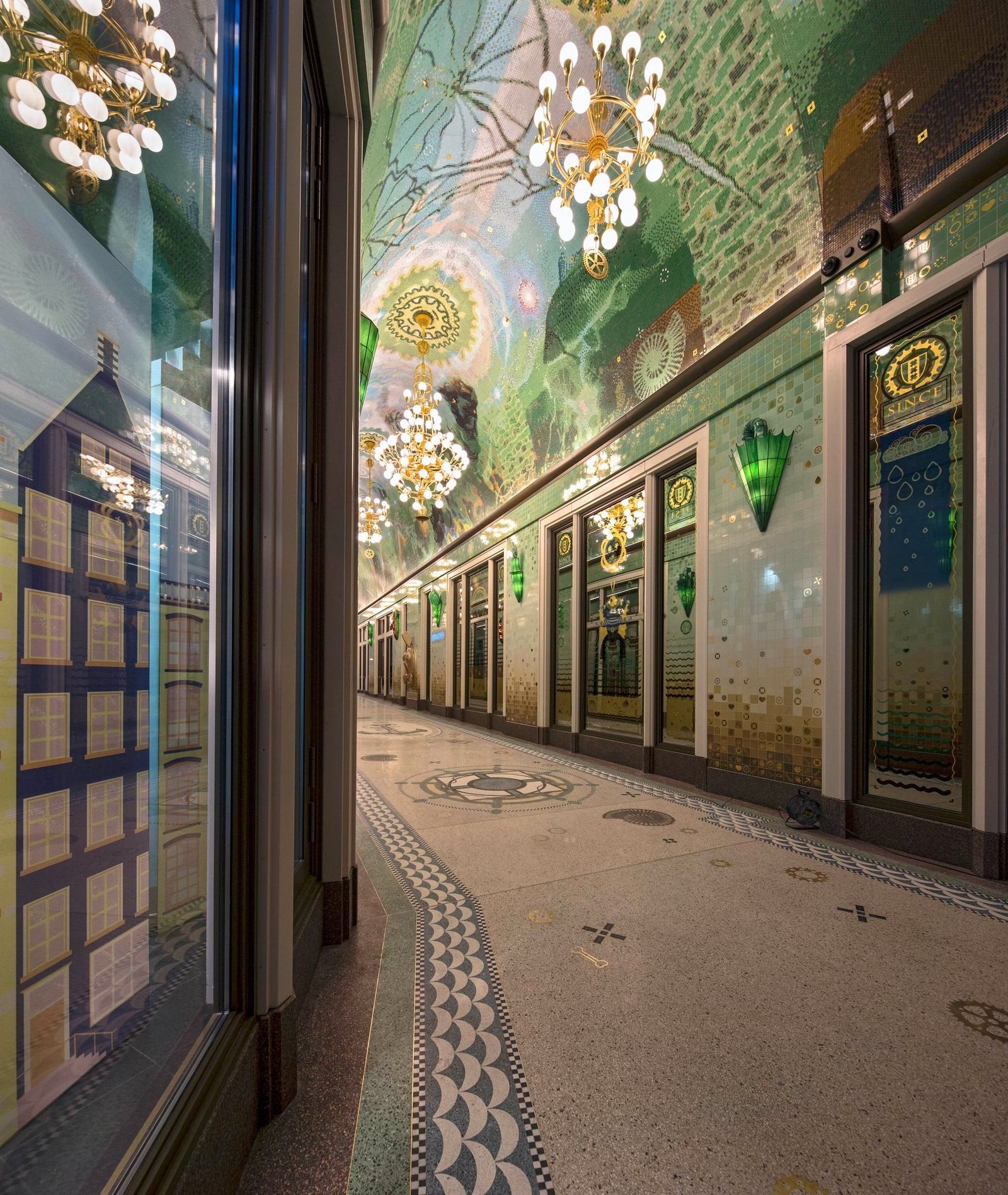 Amsterdam Oersoep — торговый пассаж в центре голландской столицы