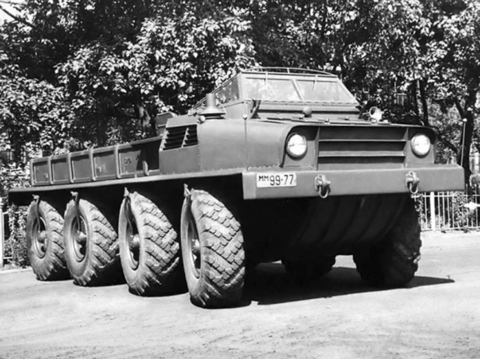 Самые необычные советские многоколесные авто