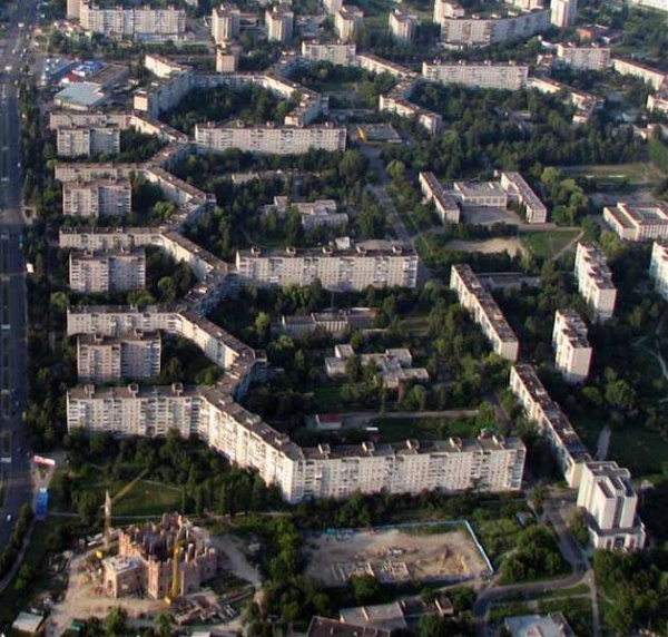 Самый длинный и необычный жилой дом в мире
