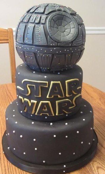 Свадебный торт в стиле "Звездных войн" от наших кондитеров