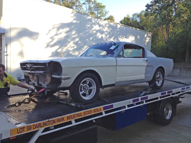 Восстановление Ford Mustang Fastback 1965 года Восстановление Ford Mustang Fastback 1965 года