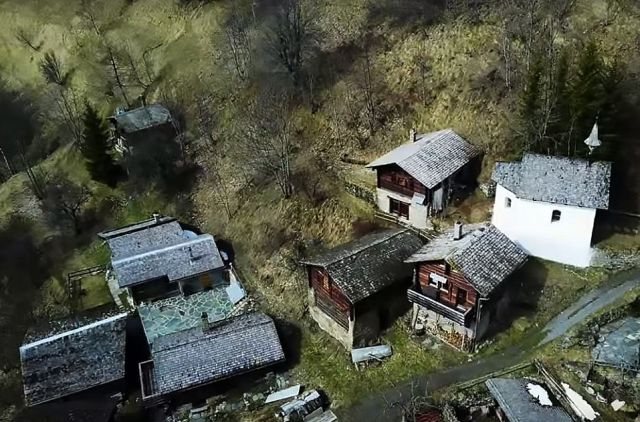 Швейцарская деревня готова поощрять новых жителей денежными грантами