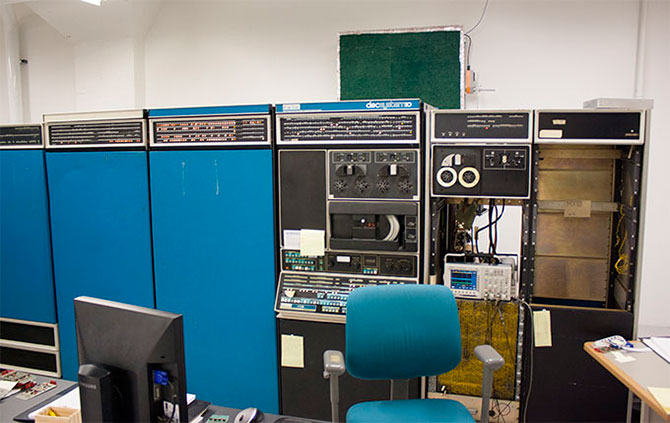 Экскурсия по музею Living Computer