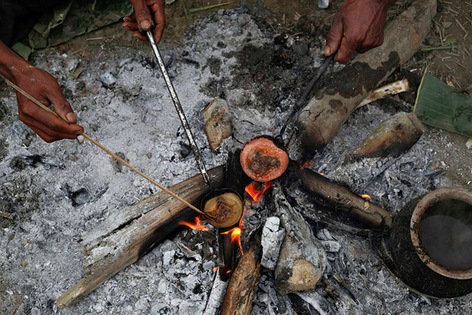 Как живут в Мьянме былые «охотники за головами» Как живут в Мьянме былые «охотники за головами»