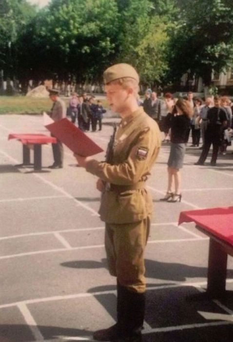 Армейские фотографии знаменитостей