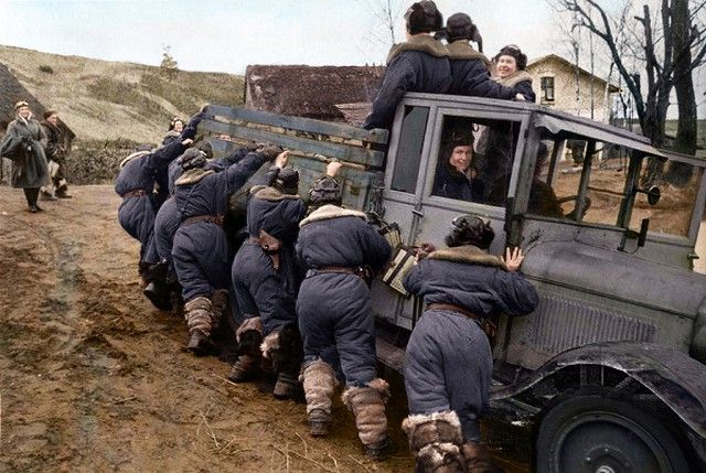 "Ожившие" фото времен Великой Отечественной войны
