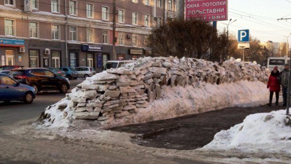 Как в России убирают снег