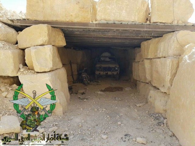 Захваченная горная база боевиков ИГИЛ в Сирии