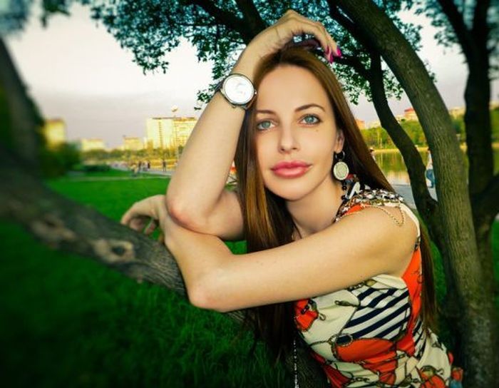 Секретарша за 15 000 баксов в месяц