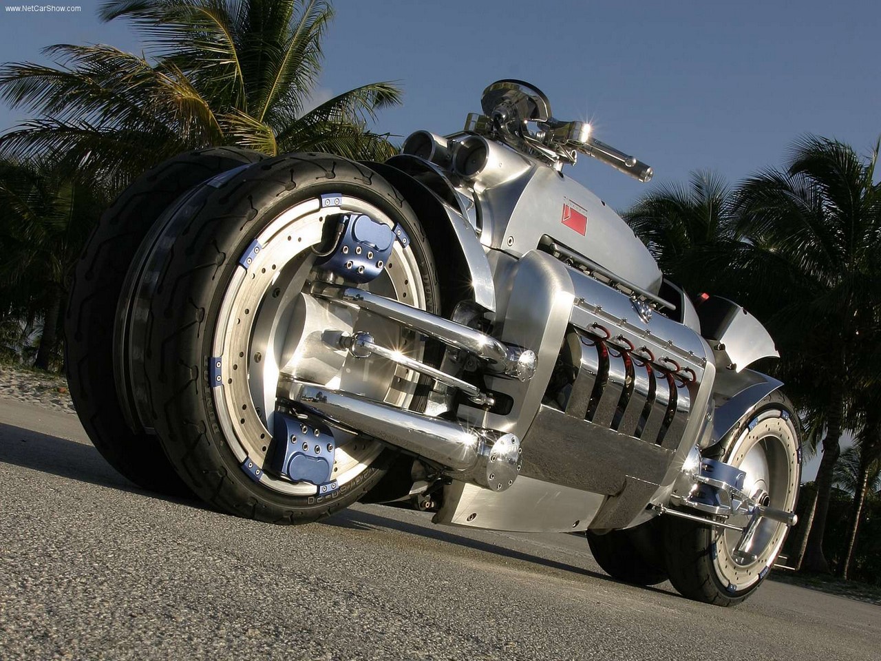 Самый быстрый мотоцикл в мире: Dodge Tomahawk