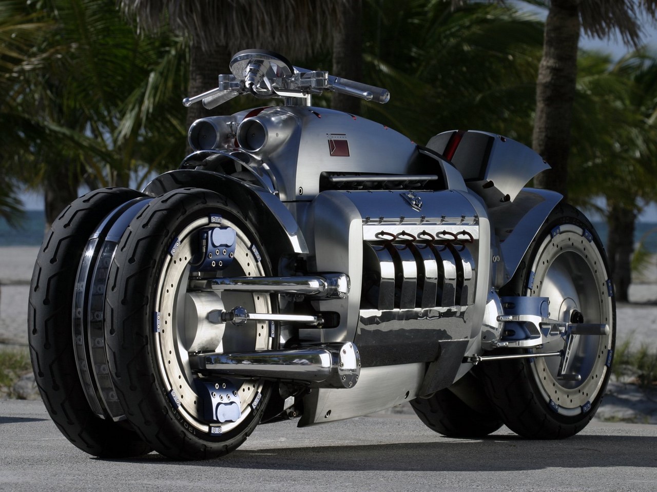 Самый быстрый мотоцикл в мире: Dodge Tomahawk