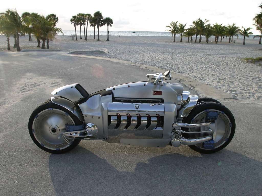 Самый быстрый мотоцикл в мире: Dodge Tomahawk