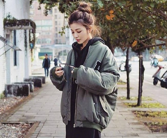 Сколько лет этой девушке?