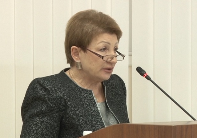 Распоряжение о ежемесячной доплате к пенсии, подписанное Вячеславом Шпортом