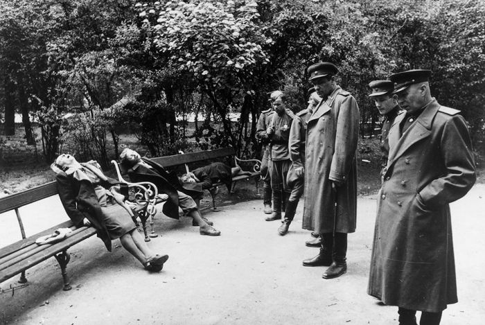 Война глазами советского фотокорреспондента Евгения Халдея Война глазами советского фотокорреспондента Евгения Халдея