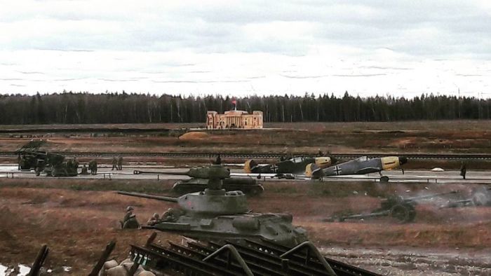 В подмосковном парке воспроизвели взятие Рейхстага