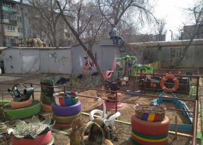 Сомнительные детские площадки
