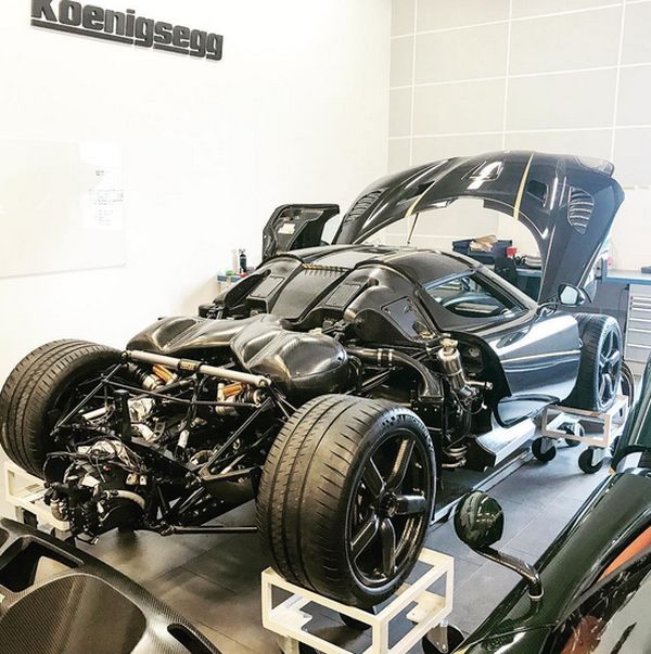 Разбитый перед передачей клиенту гиперкар Koenigsegg Agera RS Gryphon заменят на новый